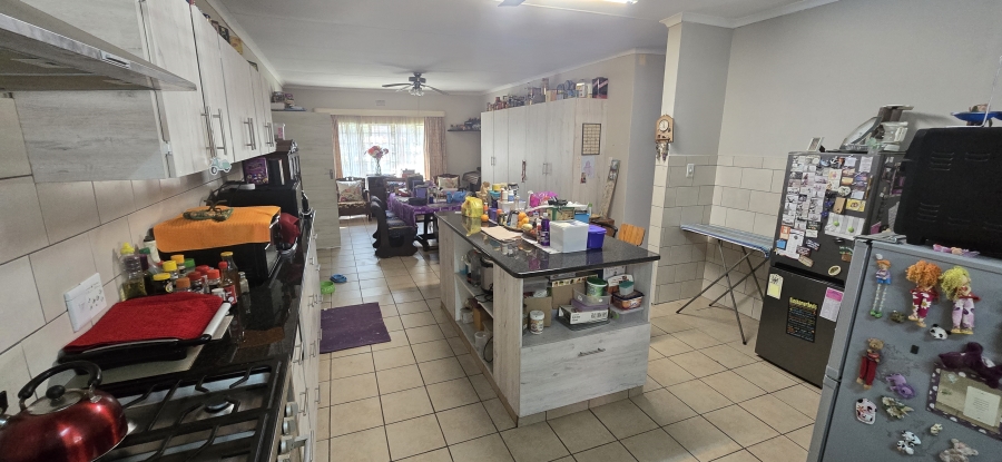 4 Bedroom Property for Sale in Geelhoutpark North West